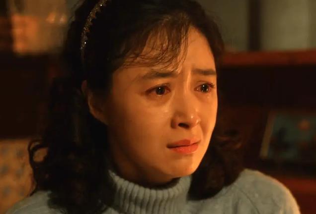 给《小巷人家》演员的演技排座次，闫妮位居第三，第一名当之无愧