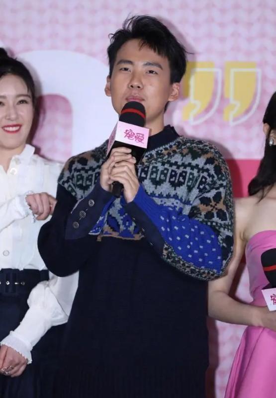 外表是仙女,私下里却是“老酒鬼”的12位女明星,蔡依林出人意料