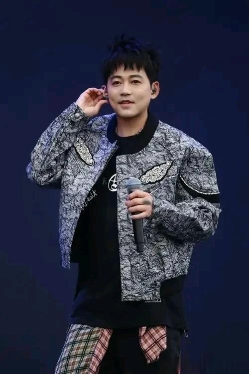 金靖|0713属于几位快乐男声组团成功了，来看看他们的风采！