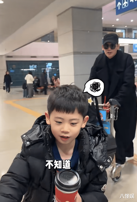 于晓光时隔1年赴韩,秋瓷炫不肯说新住址,儿子向着爸爸要回中国