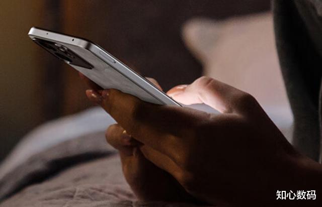 榮耀這是怎么了？6000mAh+抗跌耐摔，發(fā)布一個月跌至920元