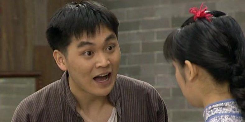 38岁的广州演员容晖,戏里和阿香相恋多年,现实中妻子另有其人