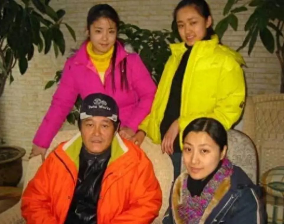 她因长得漂亮被赵本山相中,不愿接受潜规则遭雪藏,如今怎样了?