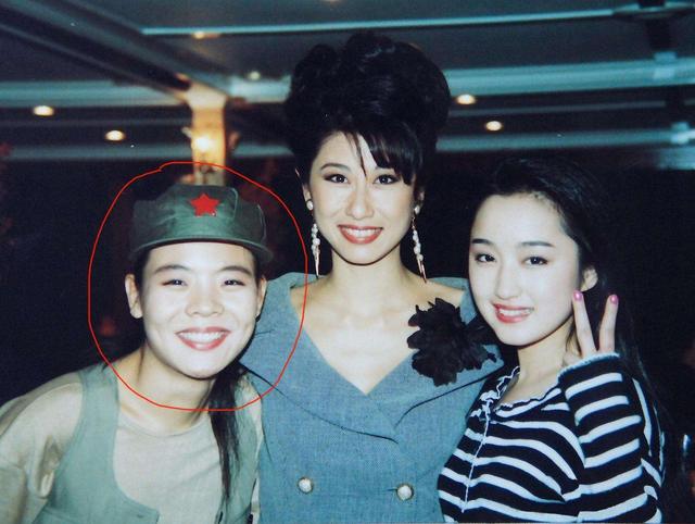 谢津|春晚爆红后，她洗完澡从23楼一跃而下，临终时说：妈，我好后悔