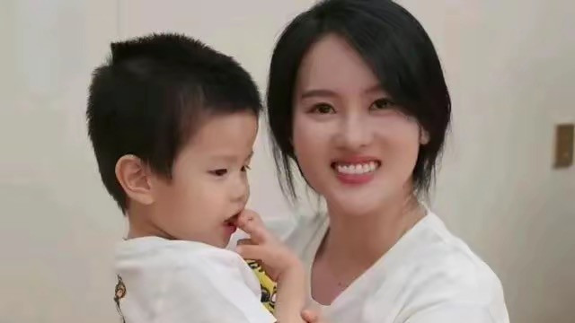 秦霄贤喊话陈若琳：休完假什么时候上班？陈若琳回复显情商