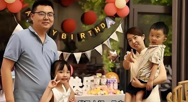 田静发文否认是富太太,身兼数职过得很辛苦,田小姨曝田静无工作