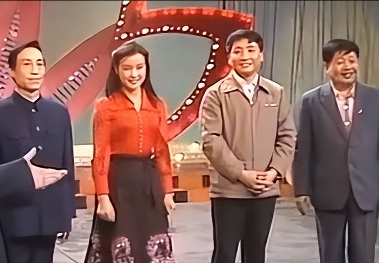 当71岁刘晓庆和74岁王馥荔同框,科技脸对比下,才知自然老去多美