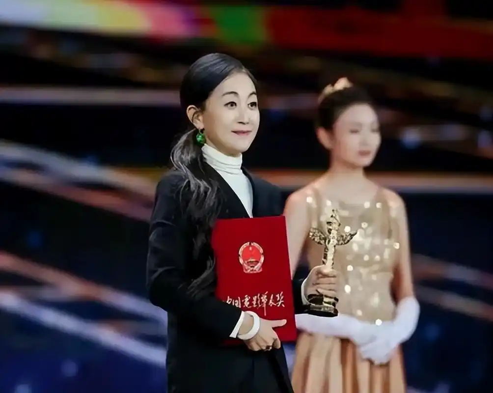 巫刚：与前妻结婚15年，无儿无女，却和不婚不孕的陈瑾相伴20年