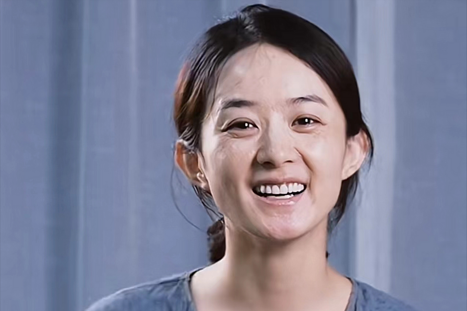 赵丽颖爆了!人民日报海外版点名,她这次连幕后都玩明白了?