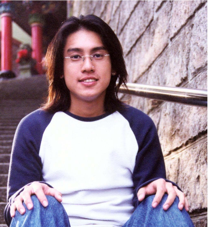 取艺名不足为奇，这15位明星连姓都换了，女主持称改姓对不起老爸