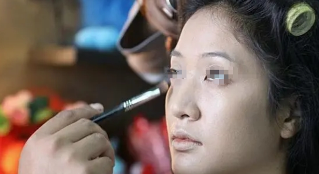 \歌坛精灵\姚贝娜乳腺癌手术成功,4年后肺转移,两个原因引起复发