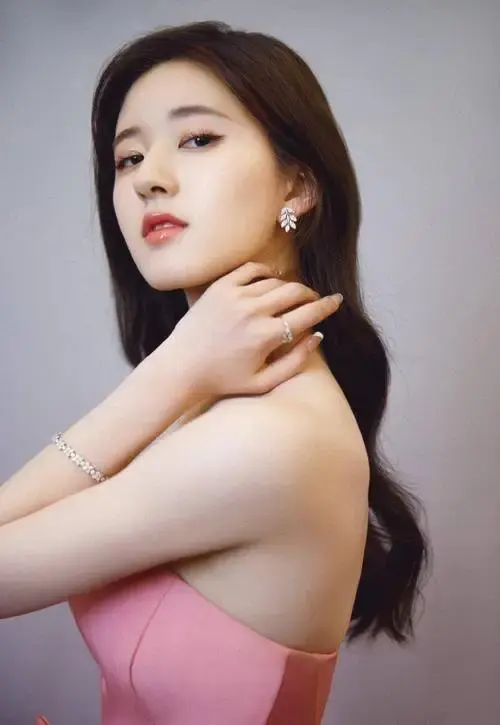 惊爆赵露思与刘宇宁的大瓜