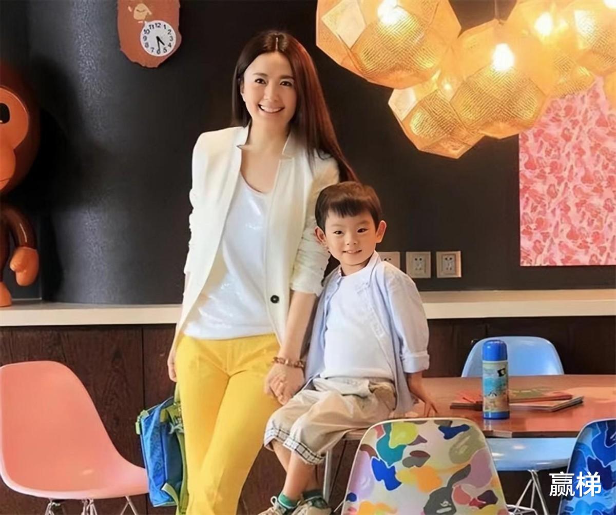 杨童舒：和老公相爱至今，我不是于和伟的老婆，老公是普通商人