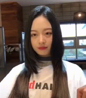 郑恺苗苗两家人吃团圆饭，三胎女宝宝出镜，老大老二正脸都像郑恺