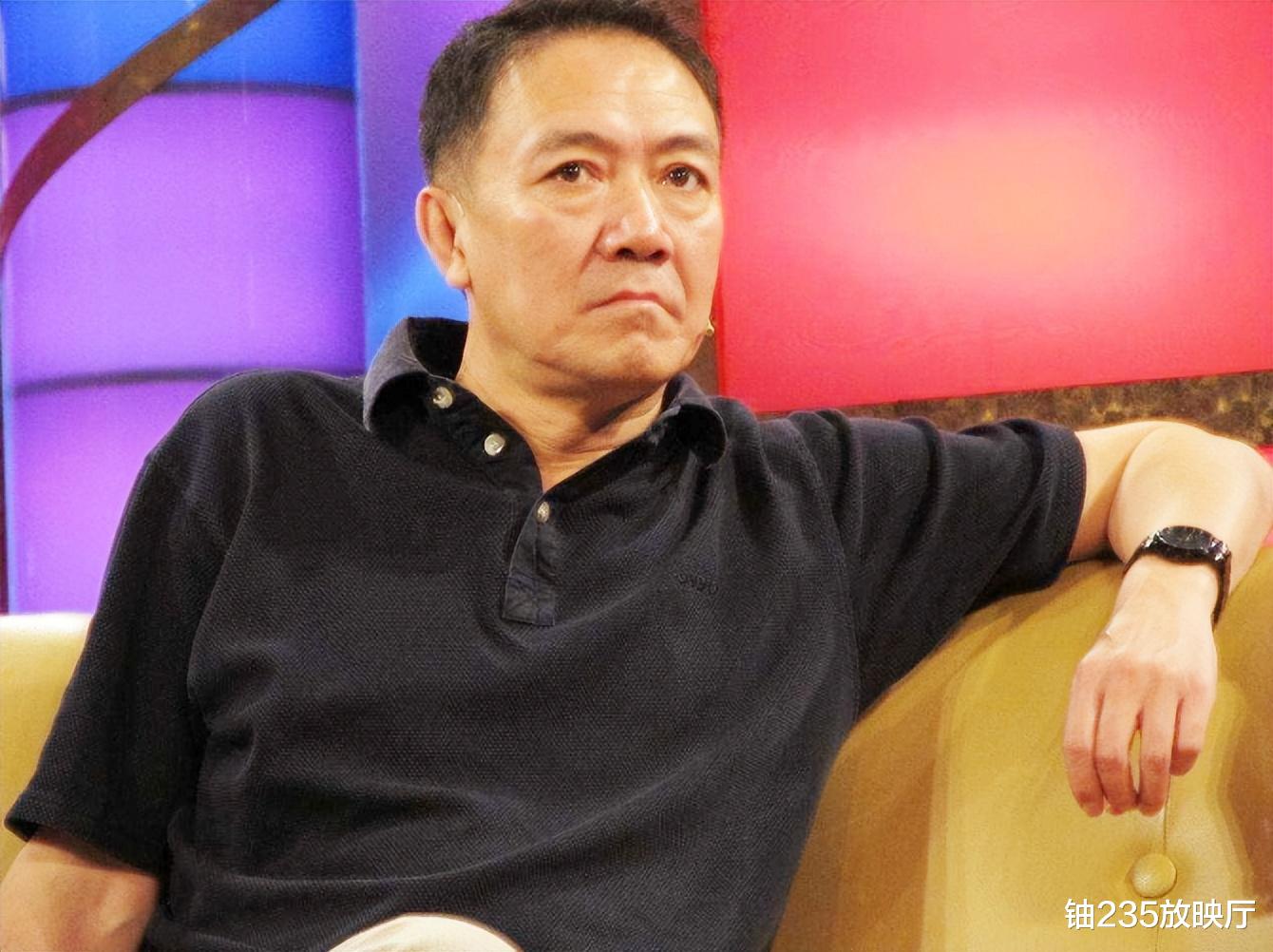 李幼斌:凭《亮剑》大火,抛妻弃子再组家庭,儿子报复让他抱憾