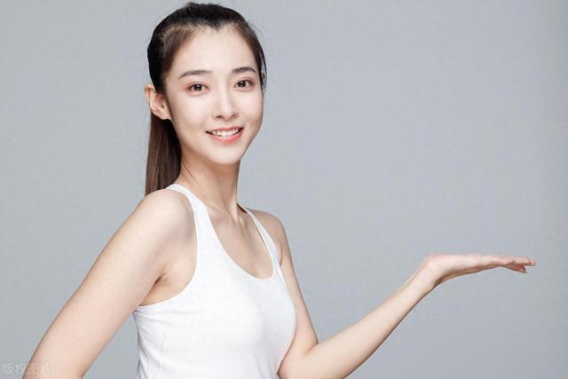 40岁后，如何避免发福变胖，保持健康身材与紧致腰围？