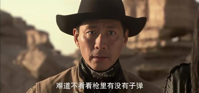 黄海波和曲栅栅苦尽甘来，夫妻俩庆结婚10周年，帅气儿子罕见露面