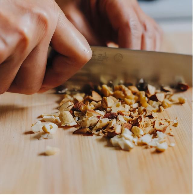 从140斤到100斤,从这10个方面自律,生活化减脂才能有效减肥!