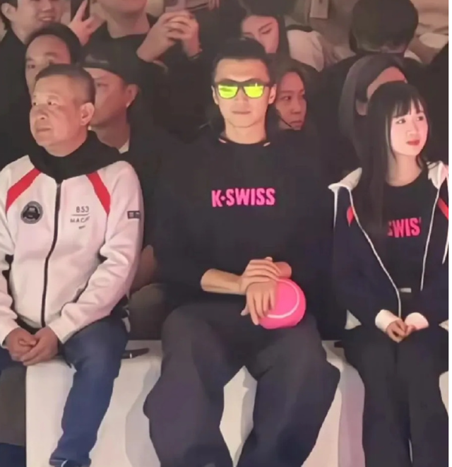 特步小公主婚礼大咖如云，公司已转型，谢霆锋运动服出席惹争议！