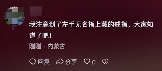 韩红瘦了!小脸大眼吃生肉,无名指戒指抢眼,网友:孩子要到了吗