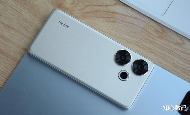 红米也太拼了,12GB+256GB降到1250元,千元机中的“卷王”