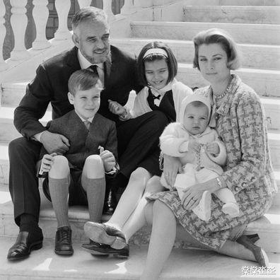 美人影后格蕾丝·凯莉的叛逆女儿,这个公主有点“酷”