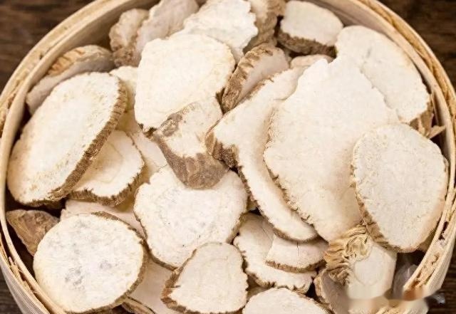 它们是肉腥味的“死对头”,炖肉时放一点,越炖越香,越吃越想吃