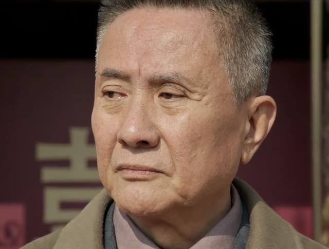 《黑白诀》《探晴安》各看4集，一部太上头，一部看得昏昏欲睡