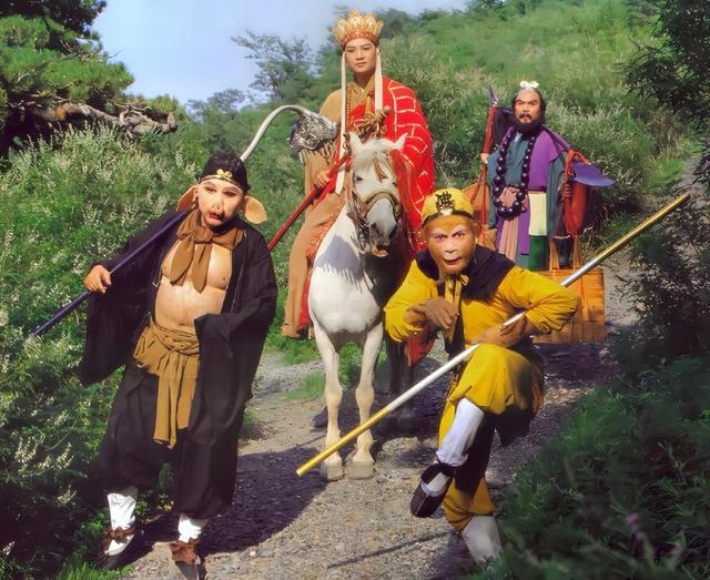 自从演过“如来佛祖”后,他身上就“怪事”不断,甚至惊动外交部