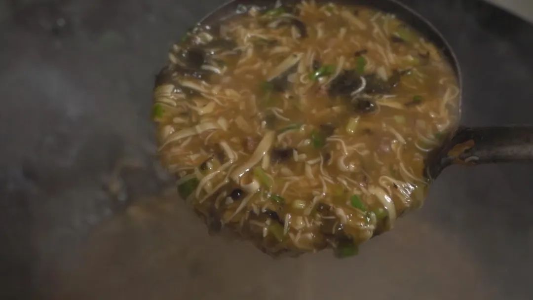 新客不知道，老客专享的小馆子，主打难得“糊涂”