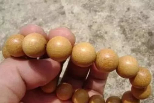 最硬的手串，不仅好看还能防身！你猜是啥？