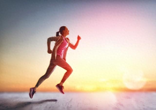 为何女性每天坚持运动，看起来却很显老？医生：可能忽略了这3点