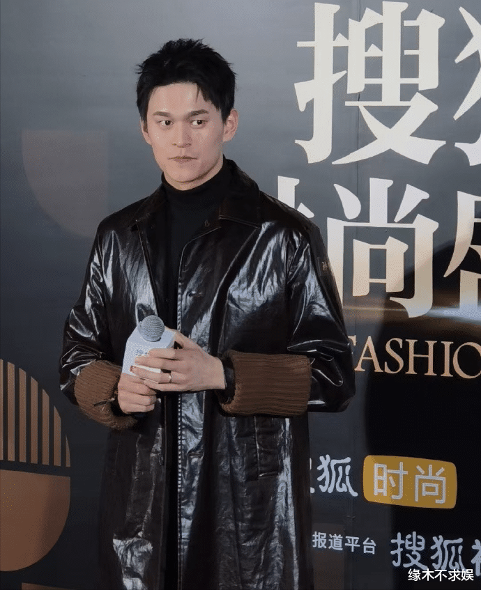 搜狐这一夜：蒋欣瘦了，徐艺洋遮小腹，任嘉伦压轴曝娱乐圈现实！