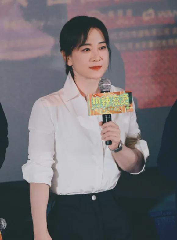 “逃”到美国的贾玲,即将被吃干抹净