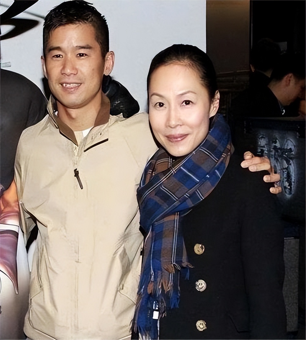 彭羚豪宅开班教禅柔:55岁身段柔软无赘肉,林海峰称其无暇复出