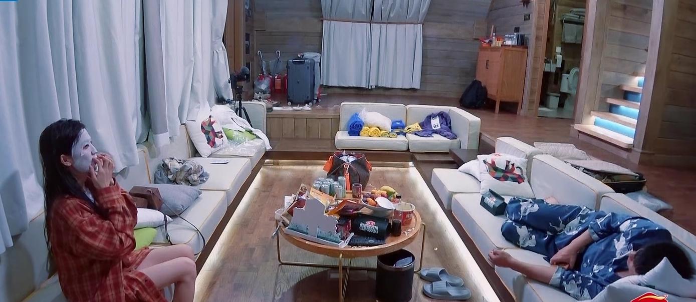 李晨大腹便便体重162斤，夜宵还吃可乐泡面，沙溢：你胖了还吃？