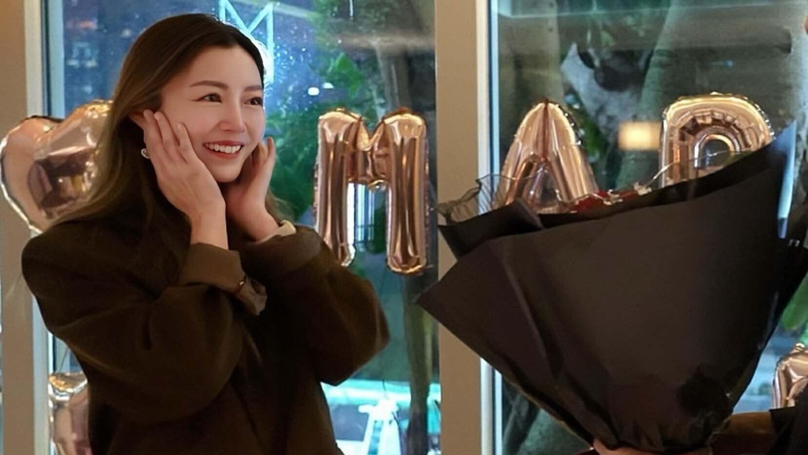 恭喜！香港知名女星卫诗雅宣布结婚，提名金像奖女主角事业迎突破