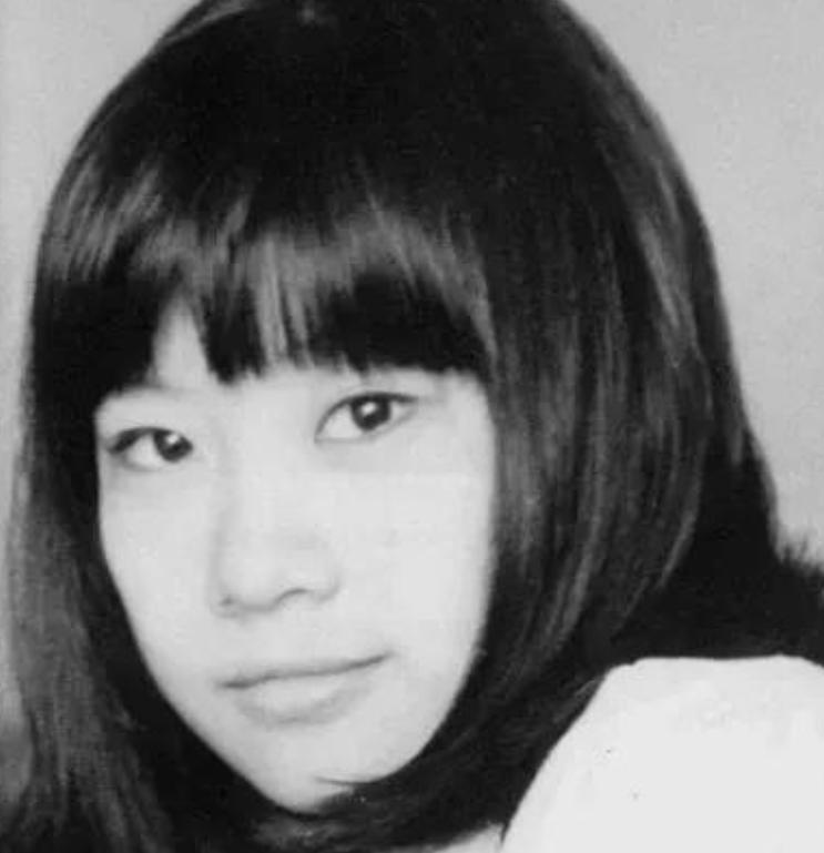 与琼瑶齐名的才女亦舒,拒认亲子,如今怎样了