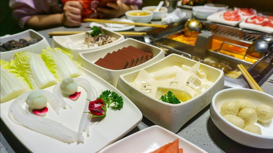 海底捞，最受欢迎的“十大”特色，我每次去必点，你吃过哪几种？