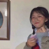 黑里俏时尚