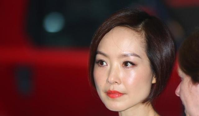 从“访谈一姐”到“悄悄消失”,54岁的鲁豫,还是走到了如今地步