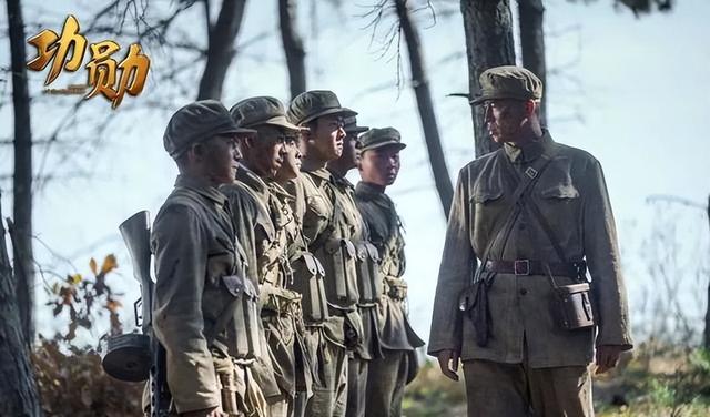 为什么王雷饰演的军长遭到非议,和演员马少骅比较一下,就明白了