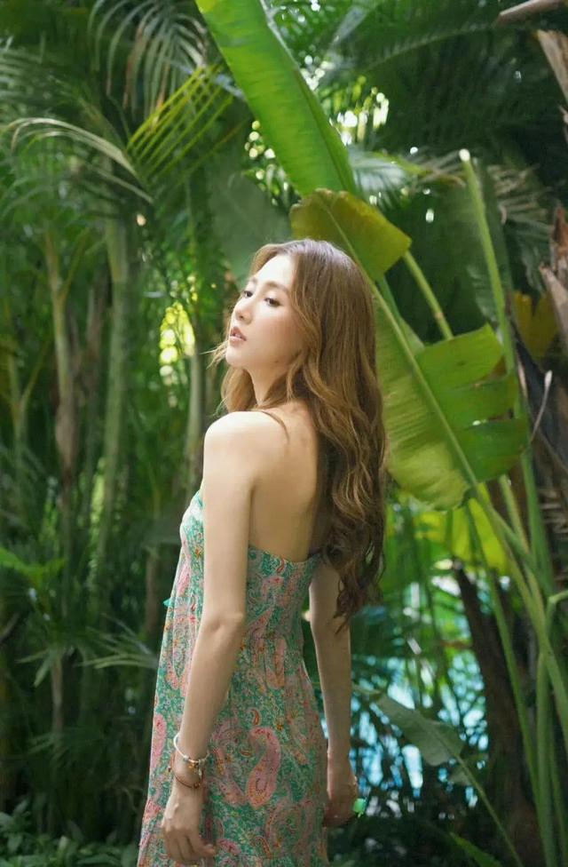 38岁弦子大号水蜜桃,不得不爱,身材好欲好辣,这谁顶得住?