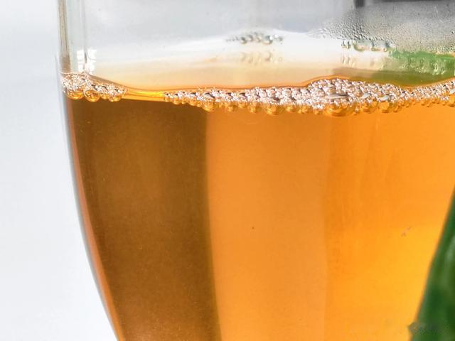 品大厂入门生茶,看品质底线在哪里?大益2021蜜香评测