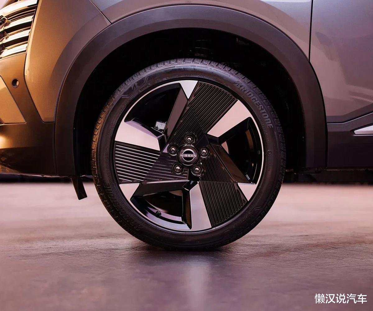全新日产SUV亮相！定价9万起，搭配2.0L+CVT，外观内饰全升级