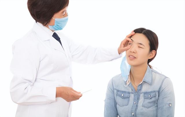 29岁男教练腹泻发热，医院确诊艾滋病，把难以启齿的痛全扒给你们