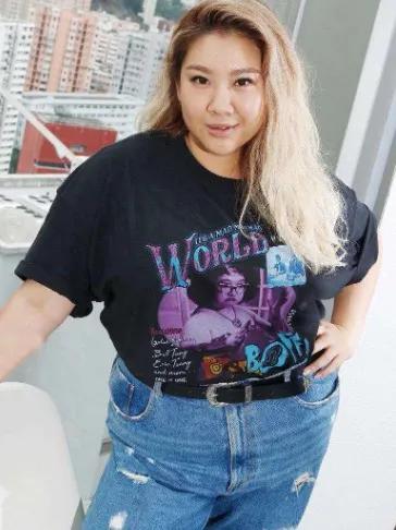 李湘女儿近照:减肥后复胖,P图痕迹明显,头小脸肿身壮比例奇怪