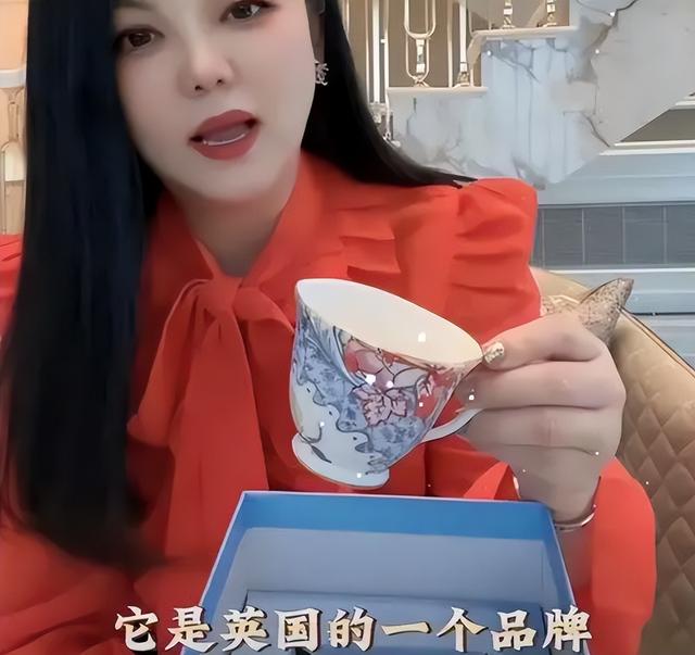 越低调越出乎意料，细看李湘的资产，才明白这才是她敢离婚的底气