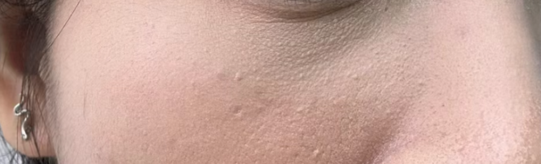 为了给奢牌站台从霸气红裙到情趣黑纱？这别又是第二个Lisa吧