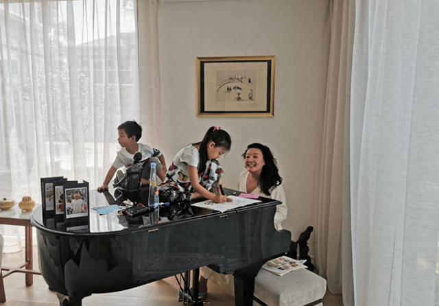 知情人士暗示:汪小菲与大S的撕扯,八月份可能会迎来大结局